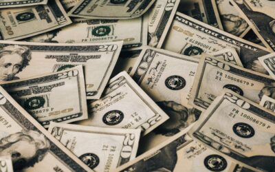 Konsolidace vs. refinancování: Jaký je rozdíl a co je pro vás lepší?